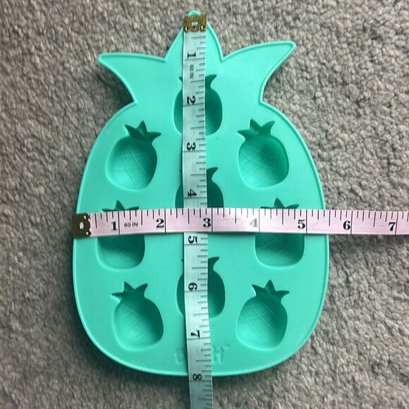 Blush Pineapple 🍍 Silicone Mold! - Picture 4 of 7